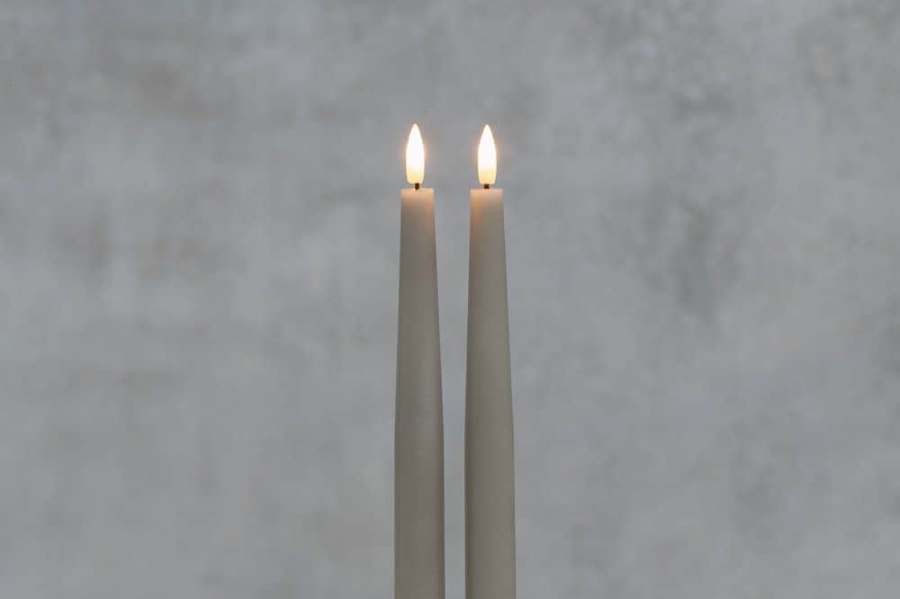 FINNLUMOR LED свещи с 3D пламък 2 бр. - сиви