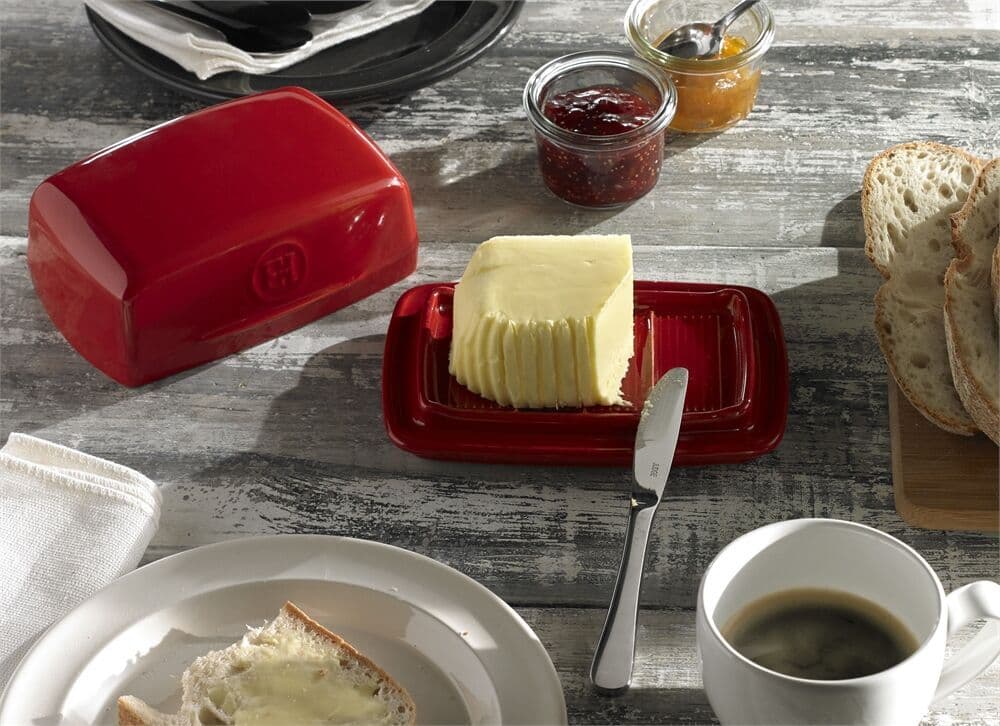 EMILE HENRY Керамичен съд за масло „BUTTER DISH“ – цвят червен