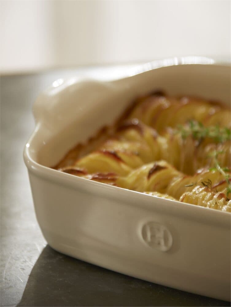 EMILE HENRY Керамична тава „SQUARE OVEN DISH“- 22х22см – цвят екрю