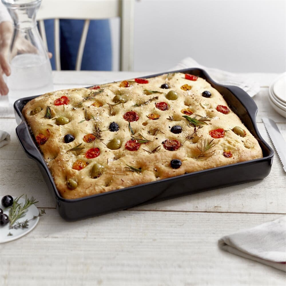 EMILE HENRY Керамична форма за печене на фокача „FOCACCIA BREAD BAKER“  – 40х31 см – цвят черен