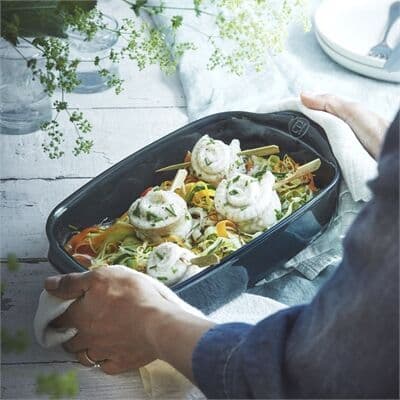 EMILE HENRY Керамична тава “ SMALL RECTANGULAR OVEN DISH“- 30х19 см – цвят тъмнозелен