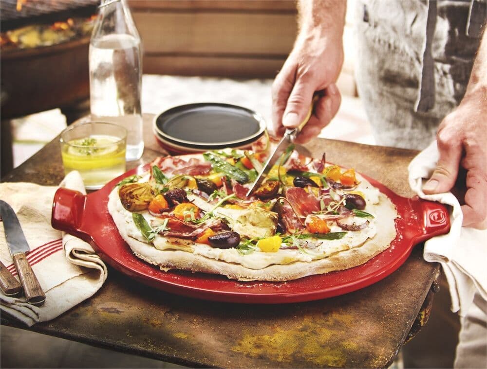 EMILE HENRY Керамична плоча за пица „SMOOTH PIZZA STONE“ – Ø 36,5 см – цвят червен