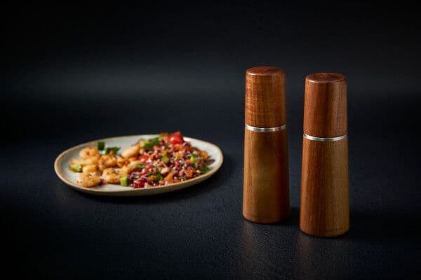 COLE&MASON Комплект мелнички за сол и пипер “MARLOW ACACIA“ – 18,5 см