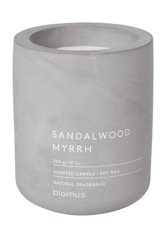 BLOMUS Ароматна свещ FRAGA размер L - цвят Micro Chip - аромат Sandalwood Myrrh