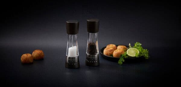 COLE & MASON Мелничка за сол “DERWENT BLACK WOOD“ – 19 см. – с механизъм за прецизност – цвят черен
