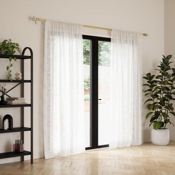 UMBRA Телескопичен корниз “PLEAT“ – цвят злато – размер – 107-305 см.