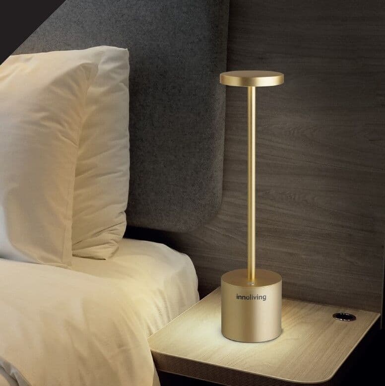INNOLIVING Настолна LED лампа с акумулаторна батерия – цвят злато