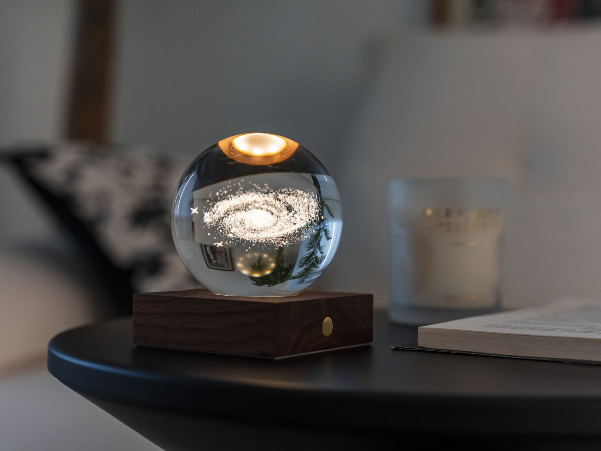 GINGKO 3D Смарт лампа “Amber Crystal“ – Галактика