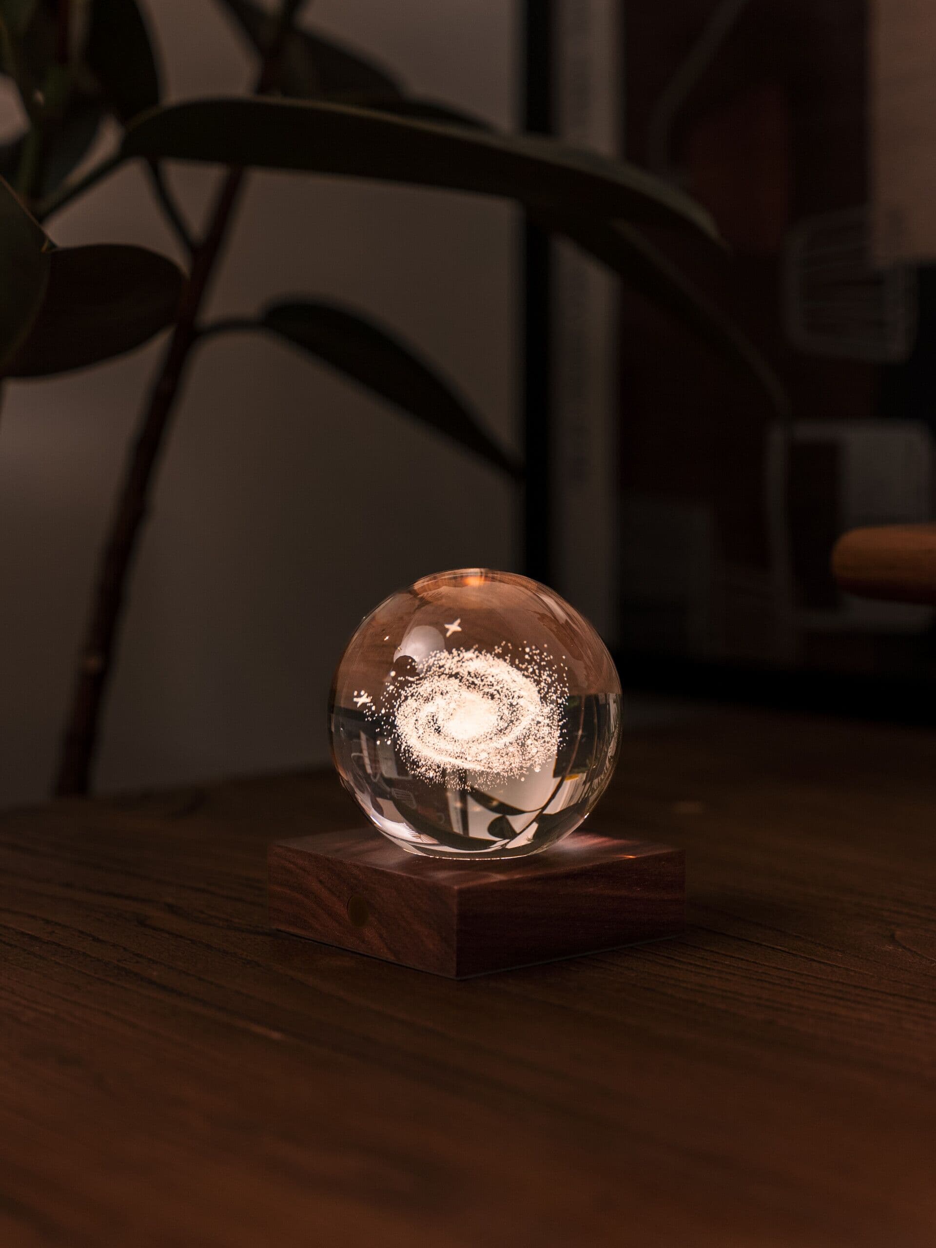 GINGKO 3D Смарт лампа “Amber Crystal“ – Галактика