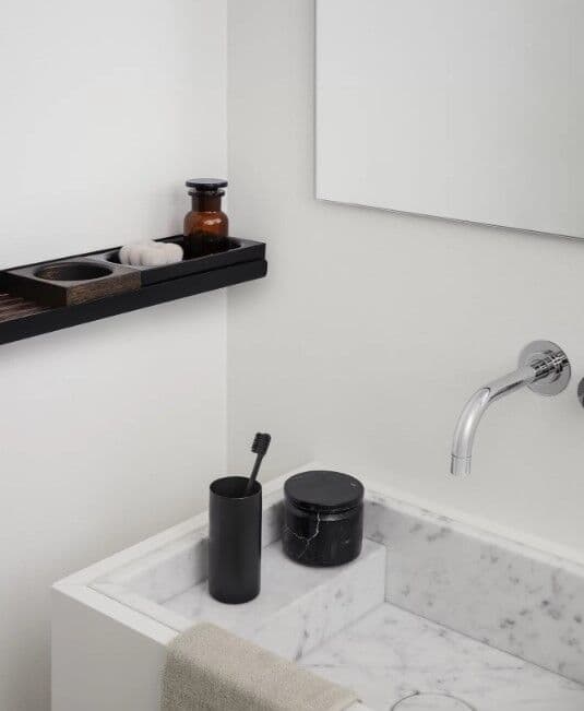 BLOMUS Рафт за стенен монтаж MODO – 51см – цвят черен