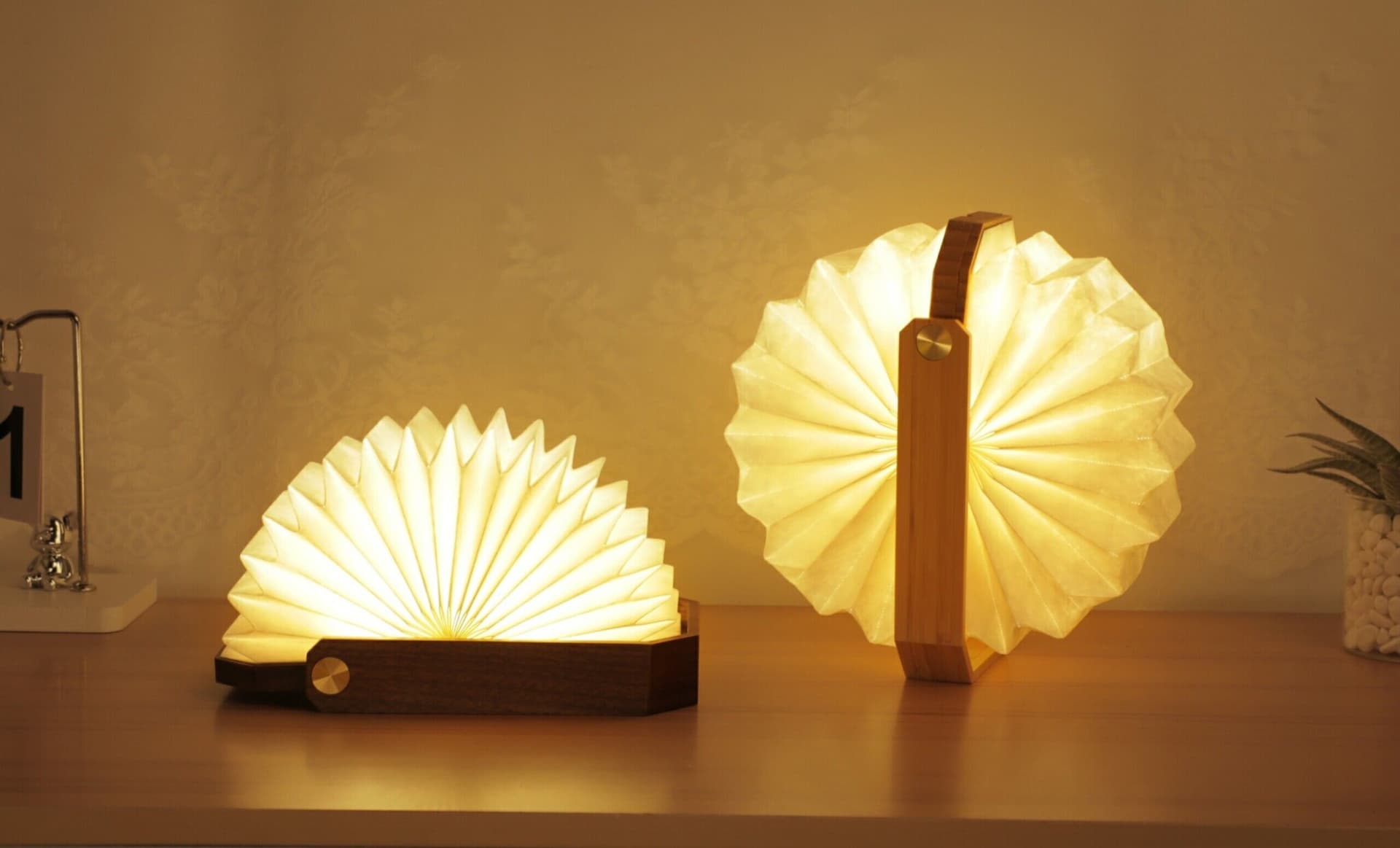 GINGKO Смарт лампа “Origami“ – бамбук
