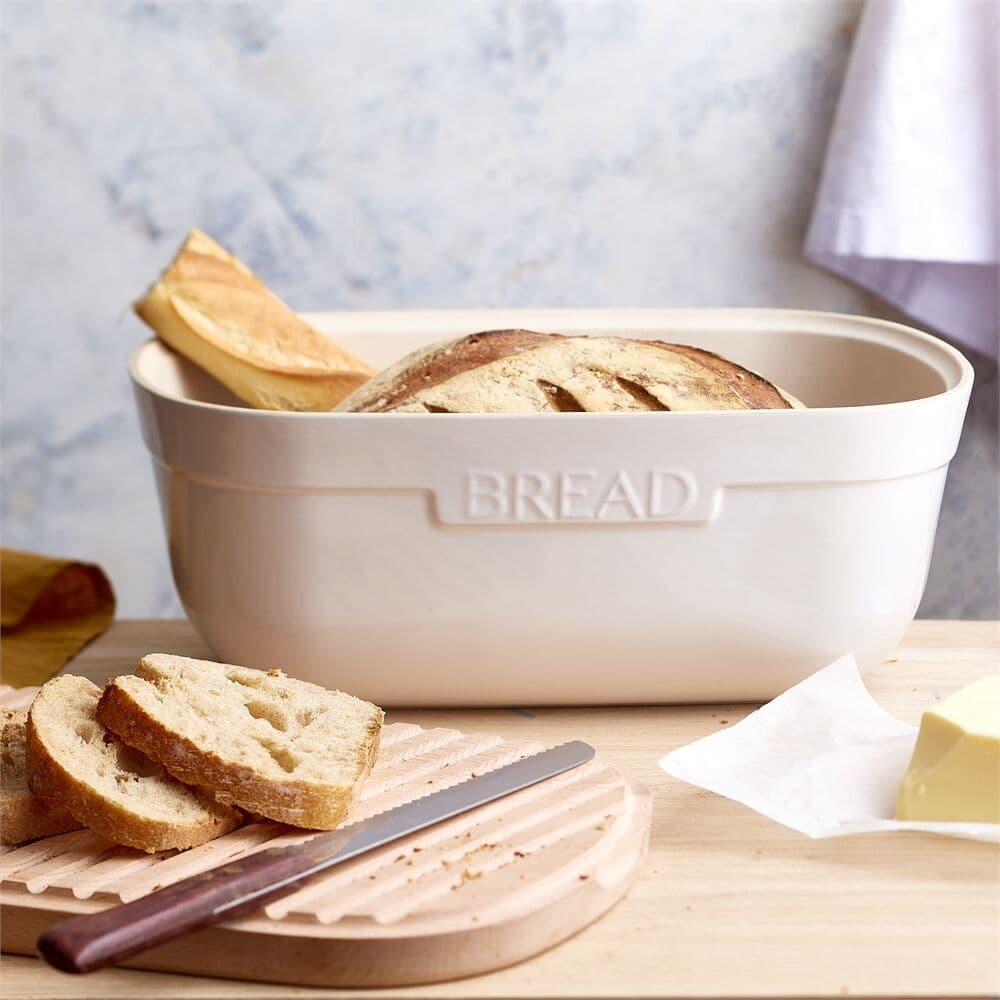 EMILE HENRY Кутия за хляб с дъска „BREAD BOX“ – цвят червен