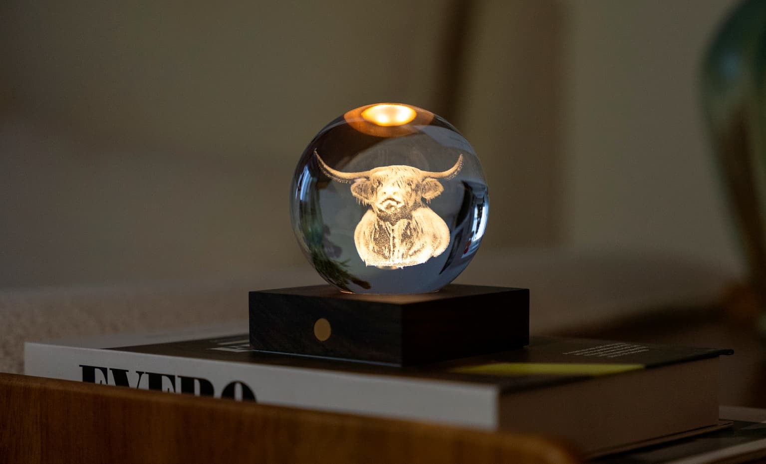 GINGKO 3D Смарт лампа “Amber Crystal“ - Високопланинска крава - снимка 5