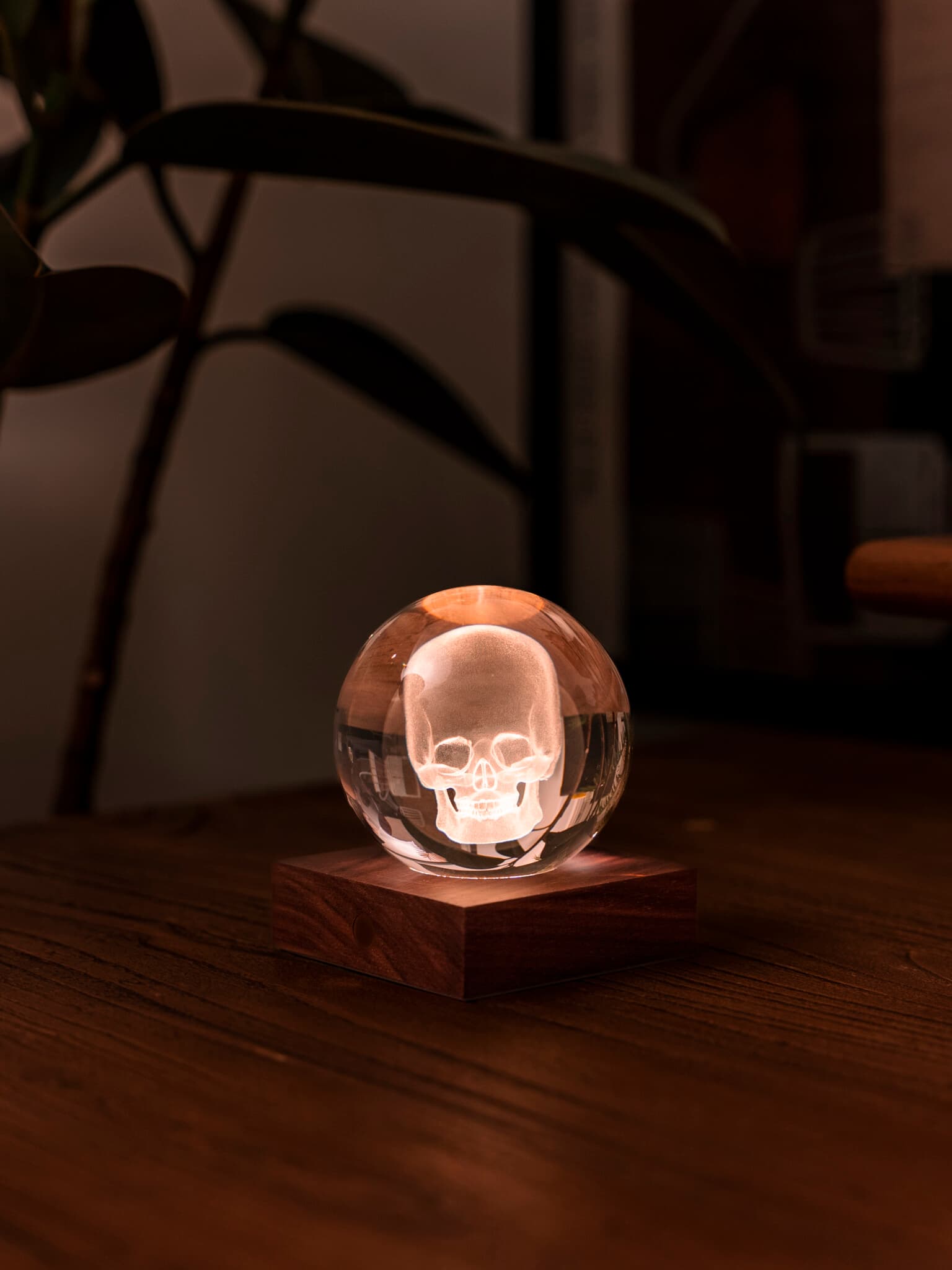GINGKO 3D Смарт лампа “Amber Crystal“ - Череп - снимка 4