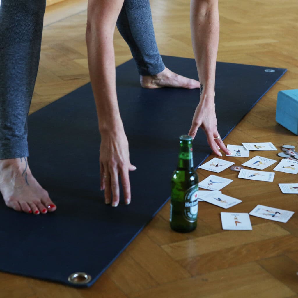 Парти игра Beer Yoga - снимка 2