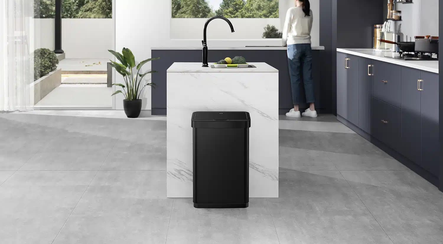 EKO Сензорен кош за отпадъци ECONOVA - 50л - черен - снимка 5
