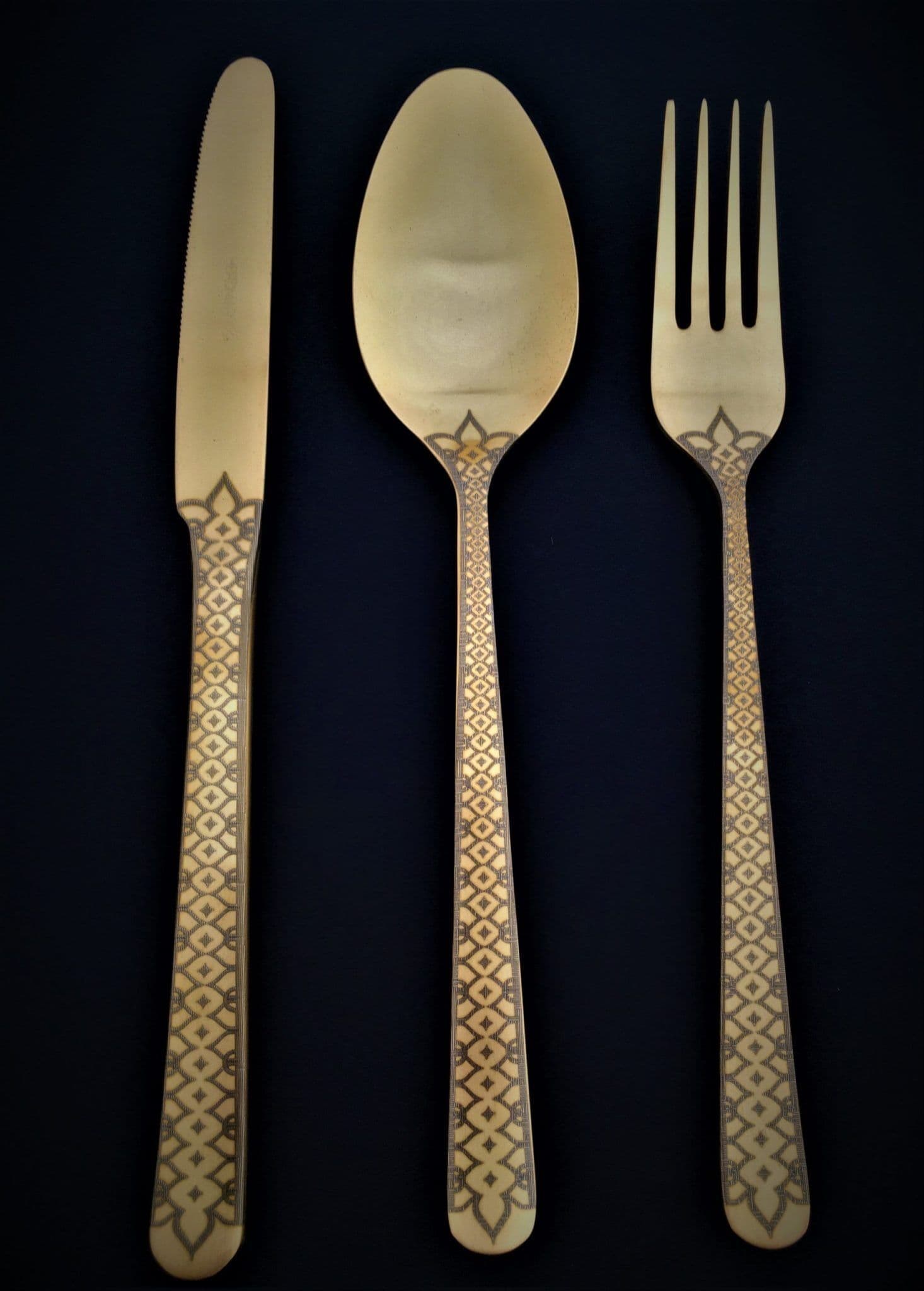 HERDMAR Комплект прибори за хранене “OSLO № 17″ – 36 части – позлатени мат, гравирани