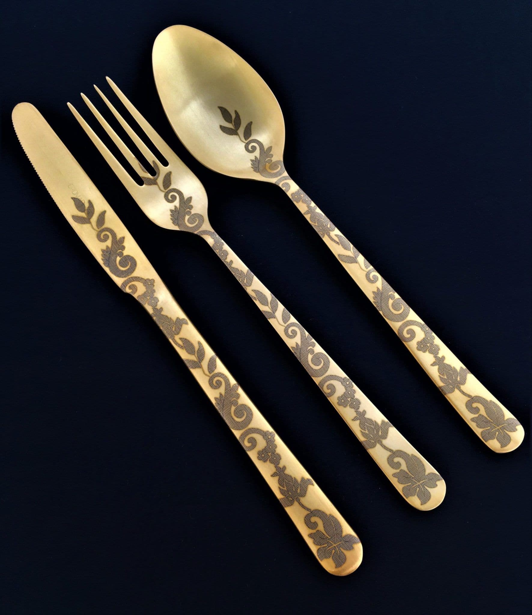 HERDMAR Комплект прибори за хранене “OSLO № 9″ – 36 части – позлатени, гравирани