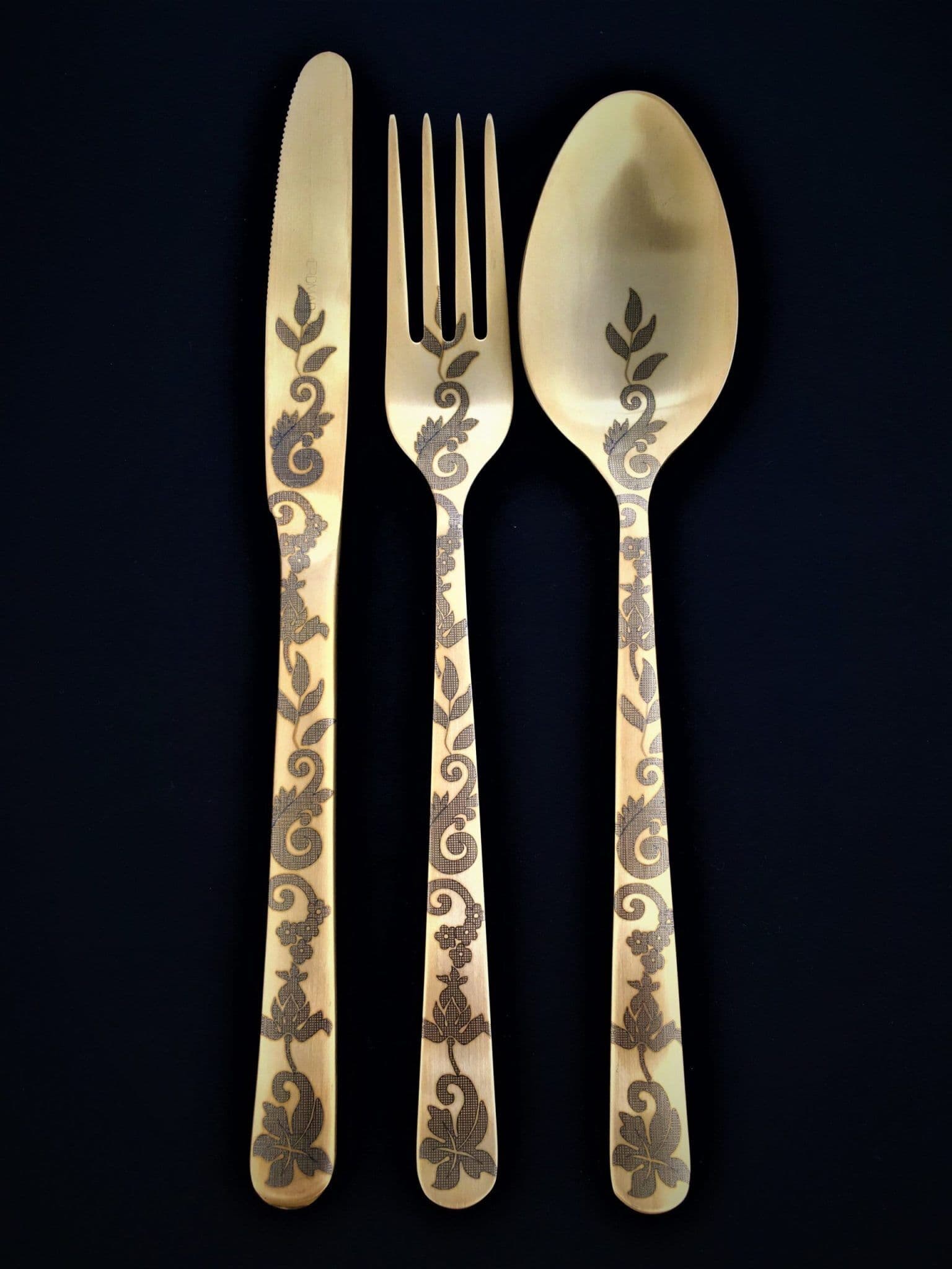 HERDMAR Комплект прибори за хранене “OSLO № 9″ – 36 части – позлатени, гравирани