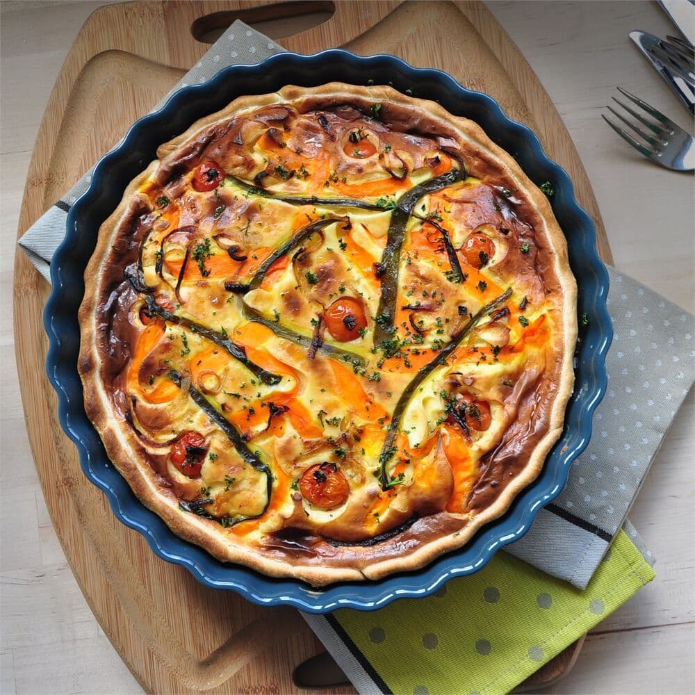 EMILE HENRY Керамична форма за тарт Ø 28 см „DEEP FLAN DISH“ – цвят червен