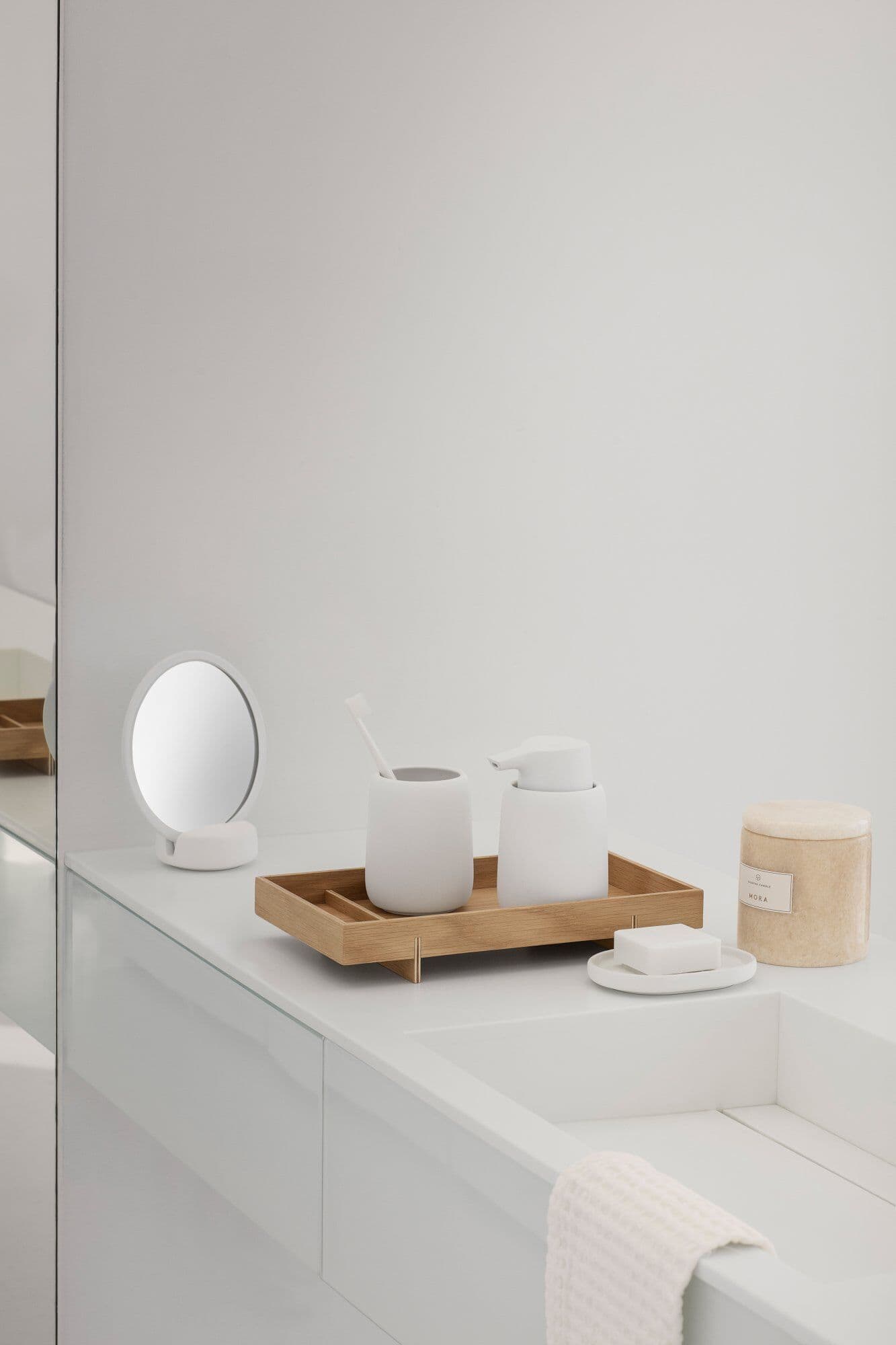 BLOMUS Дървена табла / поднос ABENTO,18×30 см – цвят натурално дърво