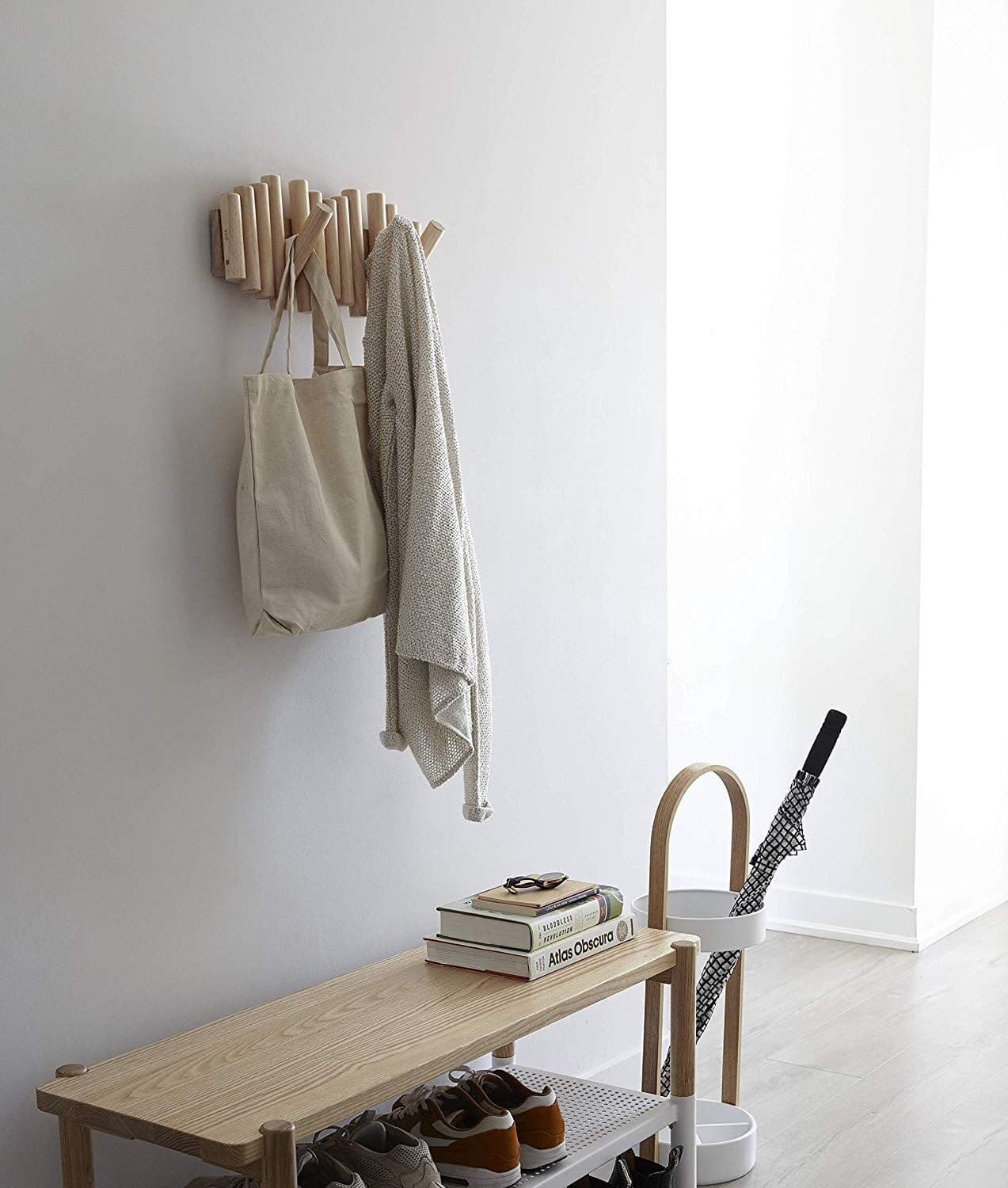 UMBRA Закачалка за стена “PICKET “ – цвят натурално дърво