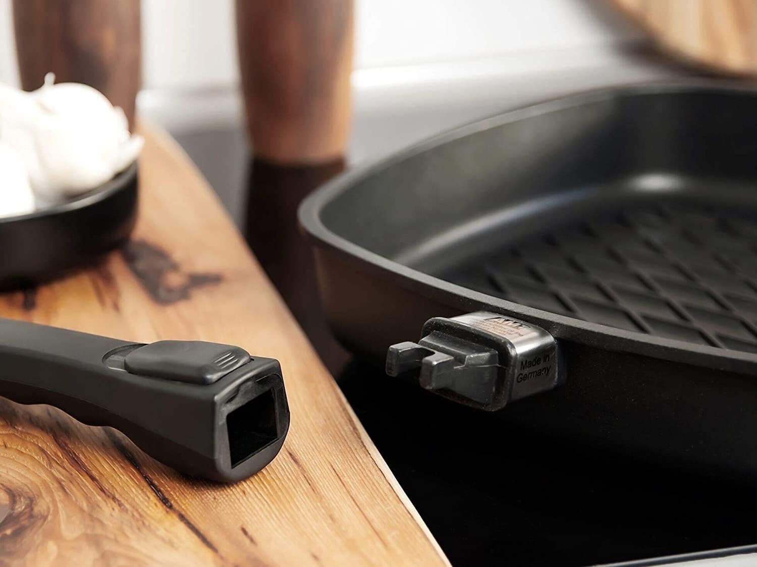 AMT Gastroguss Тиган барбекю – 28 х 28 см, височина 5 см, с мобилна дръжка