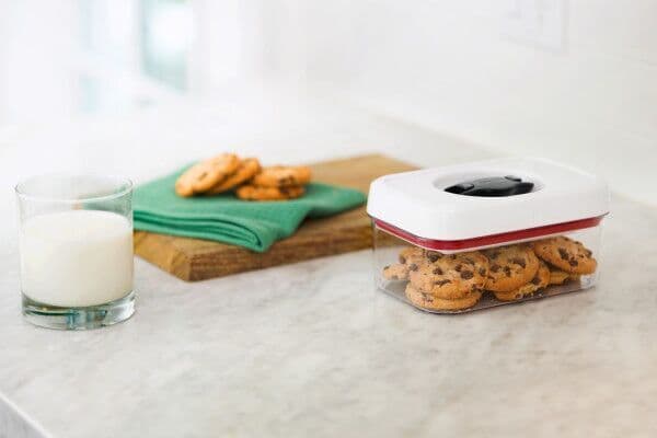 ZYLISS Правоъгълна кутия за съхранение с херметическо затваряне “TWIST & SEAL“ – 475 мл.