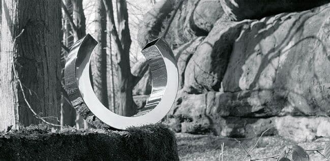 PHILIPPI  Метална ваза “Омега“