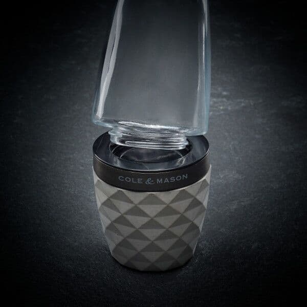 COLE & MASON Мелничка за сол “CITY CONCRETE GUN METAL“
