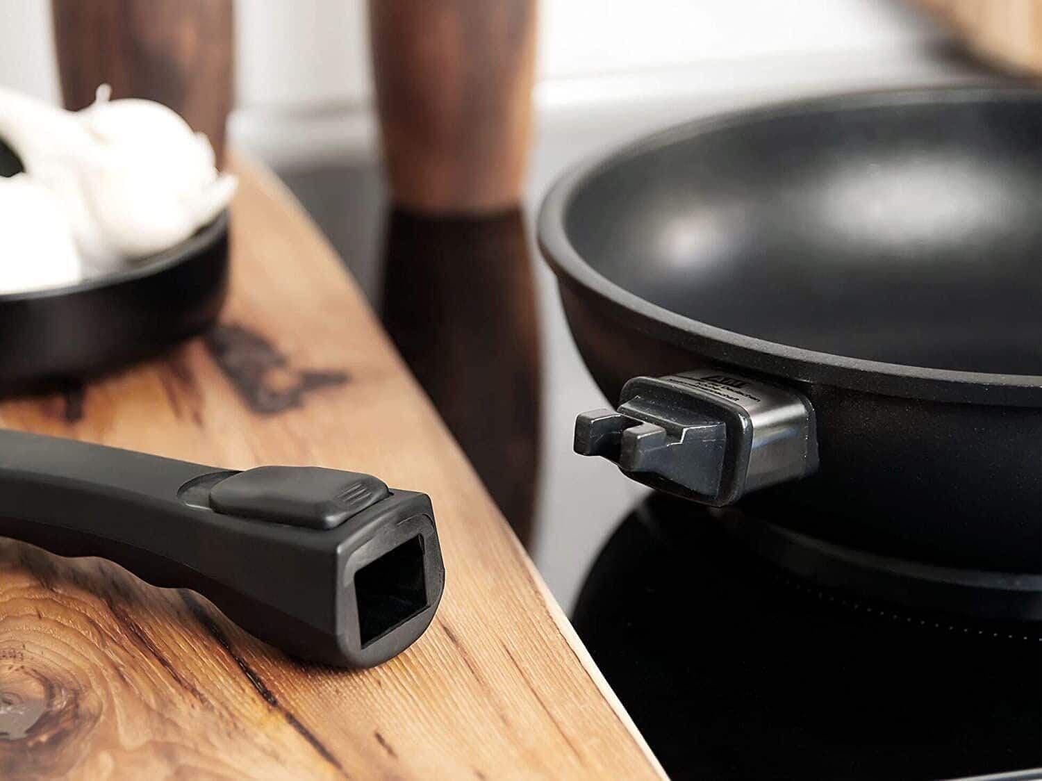 AMT Тиган за сос с мобилна дръжка