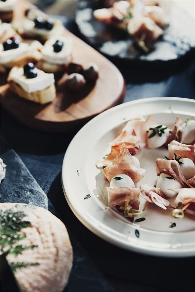 EMILE HENRY Керамична десертна чиния „SALAD/DESSERT PLATE“- цвят червен