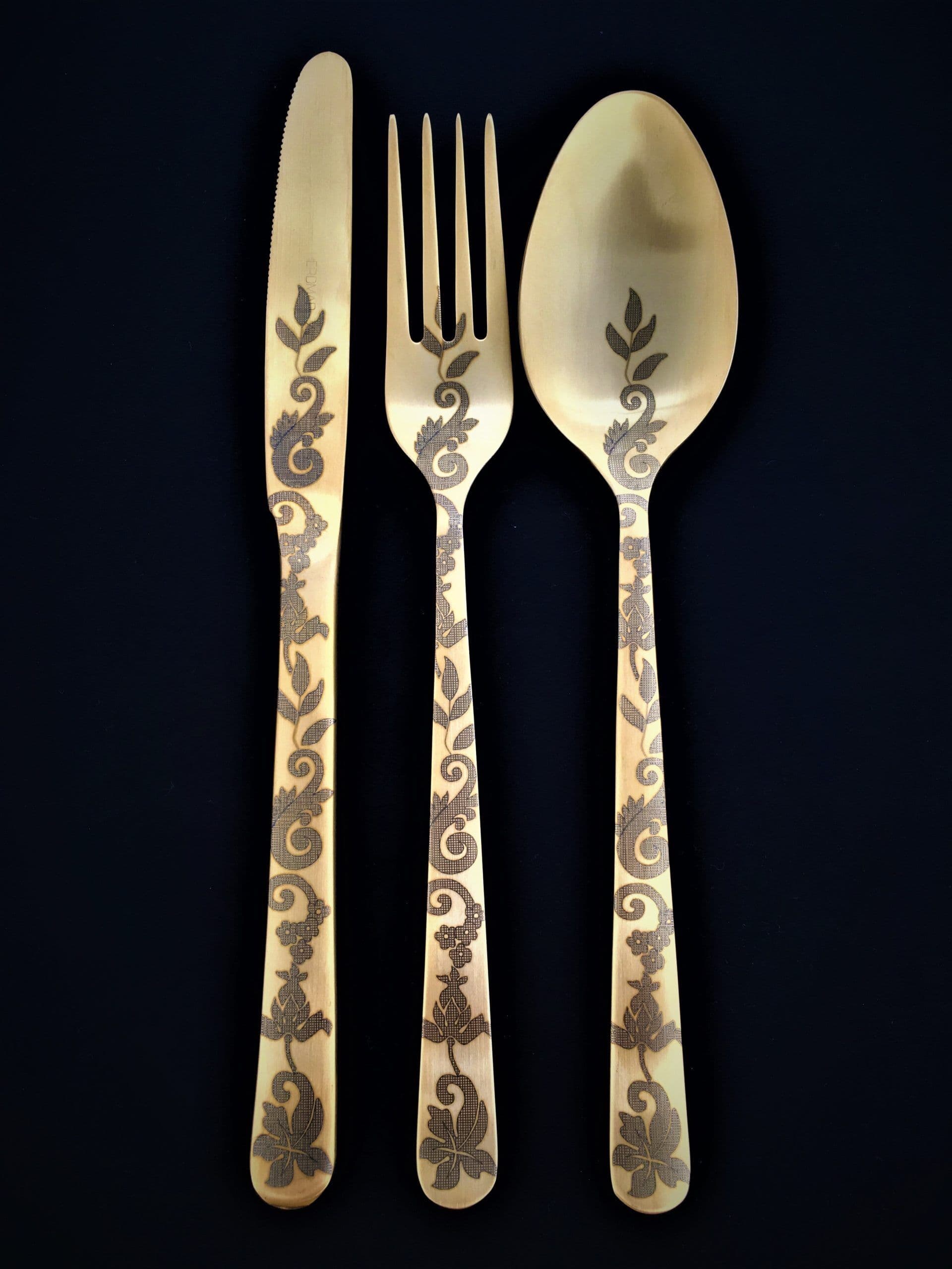 HERDMAR Комплект прибори за хранене “OSLO № 9″ – 36 части – позлатени, гравирани