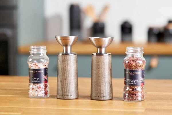 COLE & MASON Подаръчен комплект Чили сол и Сечуански микс