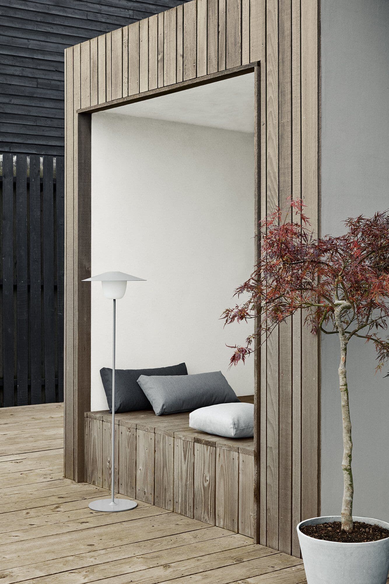 BLOMUS Възглавница за градински мебели STAY, 45 х 45 см – цвят Cloud