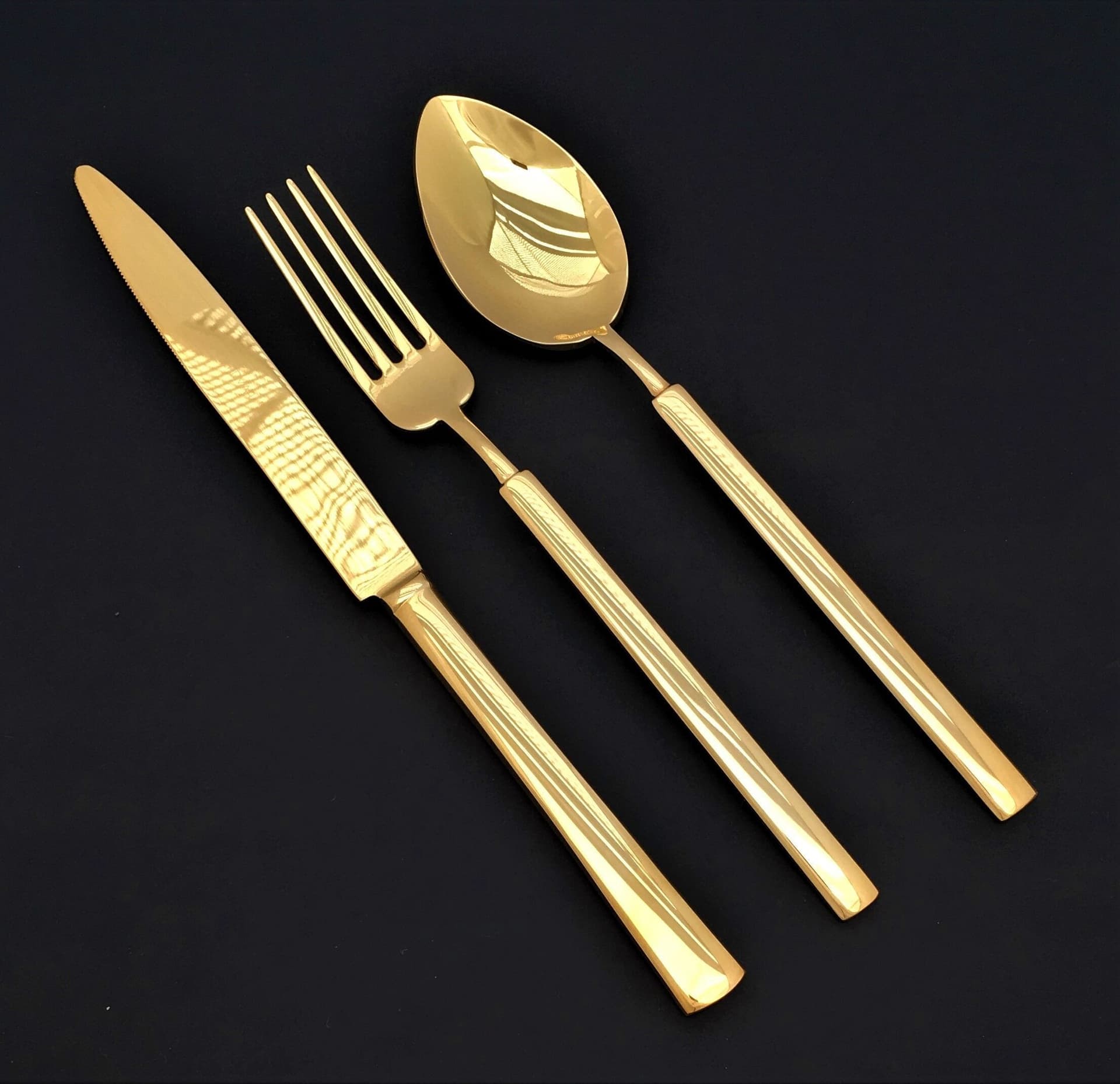 HERDMAR Комплект прибори за хранене “VINTAGE“- 36 части – позлатени / гланц