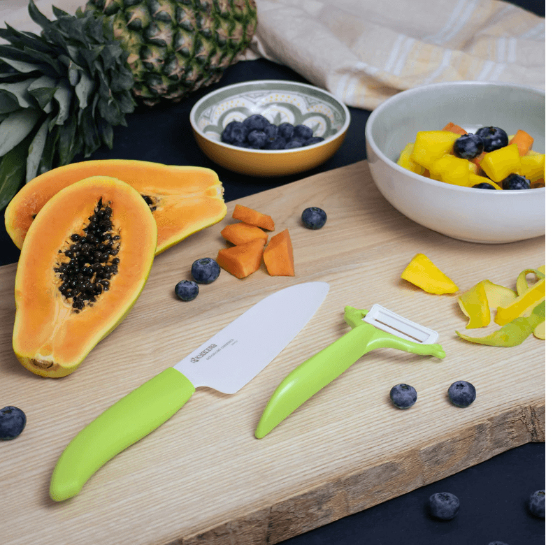 KYOCERA Комплект керамичен нож серия „GEN“ и белачка – цвят зелен