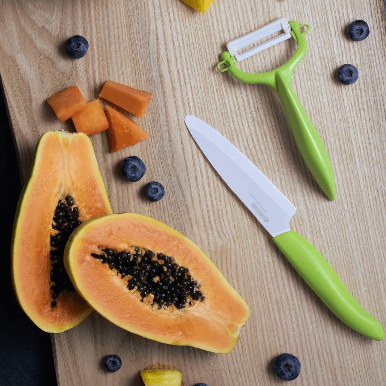 KYOCERA Комплект керамичен нож серия „GEN“ и белачка – цвят зелен