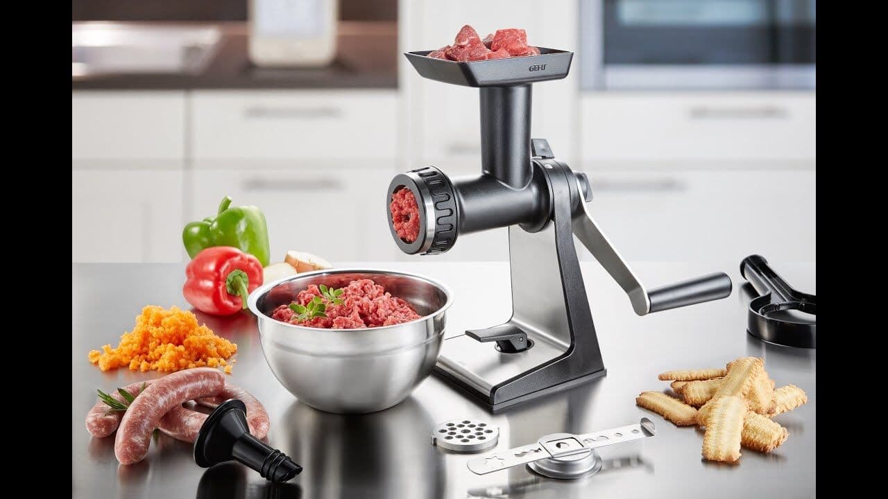 GEFU Комбинирана ръчна месомелачка с приставки “TRANSFORMA“