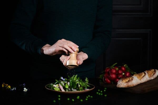 COLE & MASON Мелничка за пипер “HOXTON“ – 10,4 см. – цвят натурален