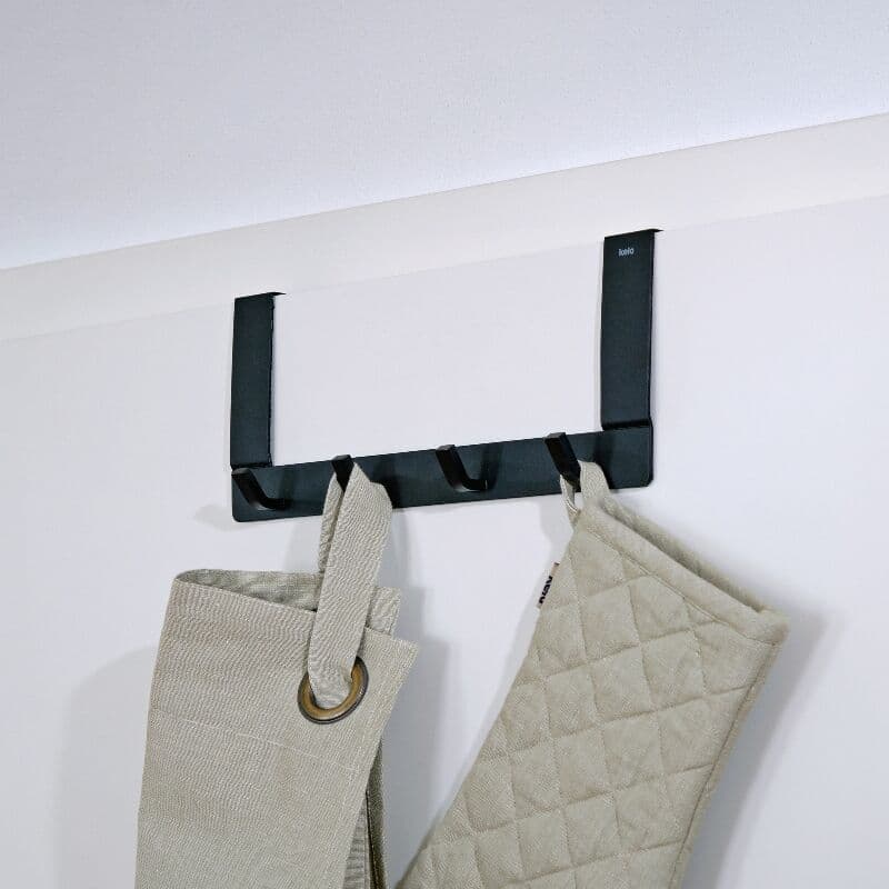 KELA Закачалка за вратички с 4 куки “Colgar“ – черна