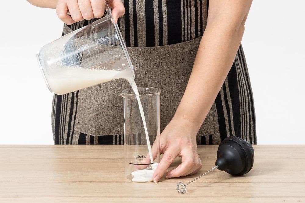 MAKU Миксер за мляко/фрапе с купа – 450 мл.