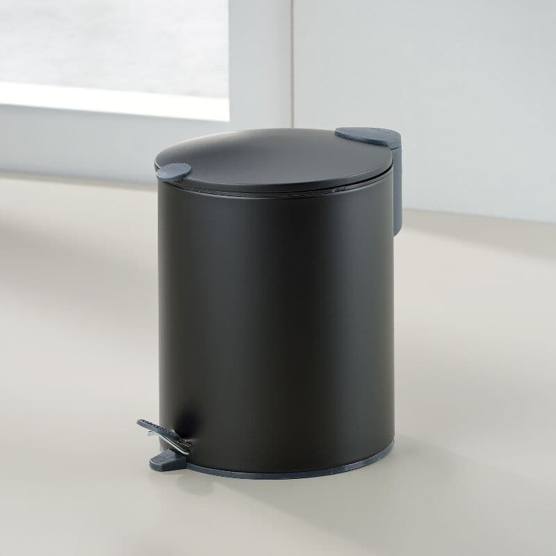 KELA Кош за отпадъци с педал “Mats“ – черен – 5л.