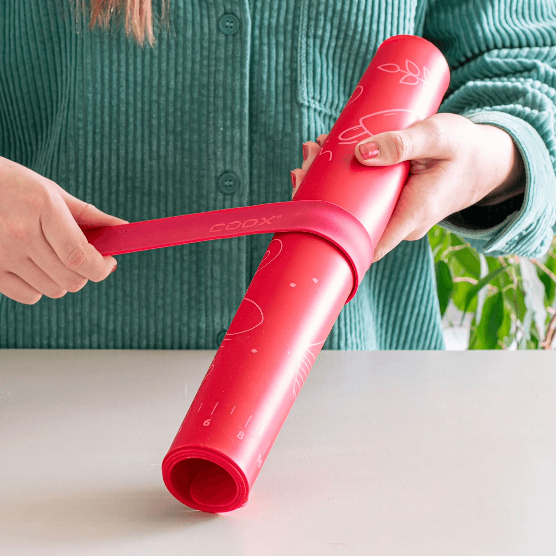 COOX Силиконова подложка за печене и разточване – размер XL – 60х40 см. – червена