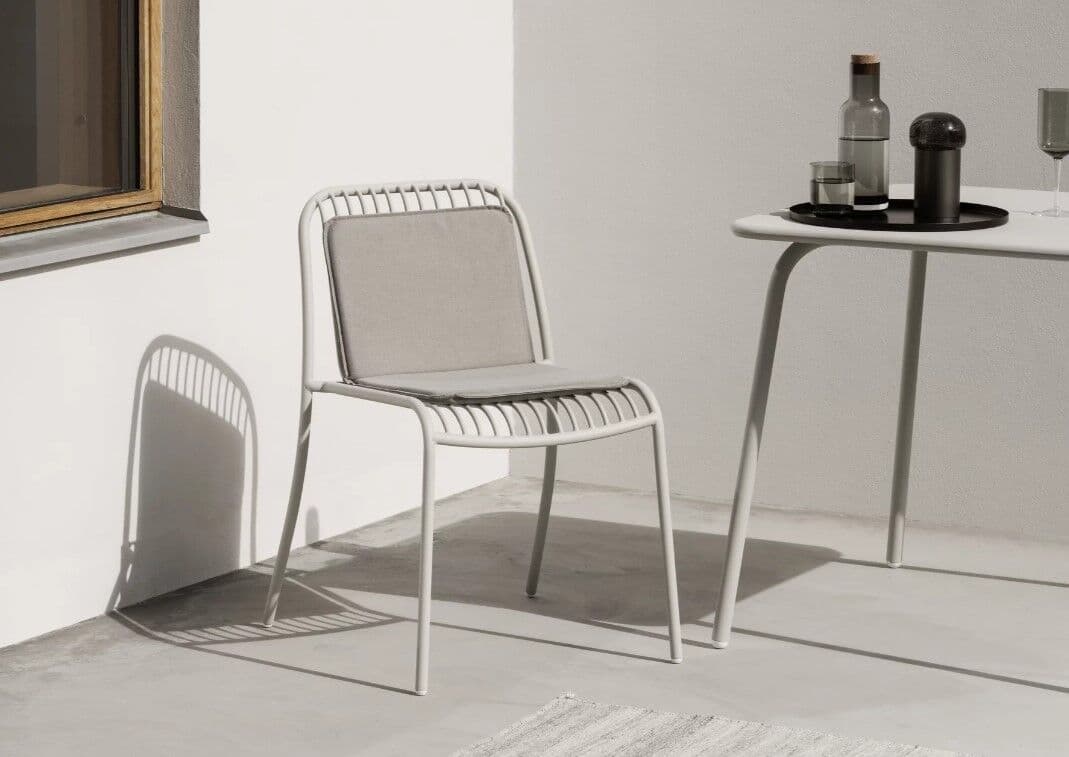 BLOMUS Кана / Гарафа FUUMI, 1л – цвят опушено сиво (Smoke)