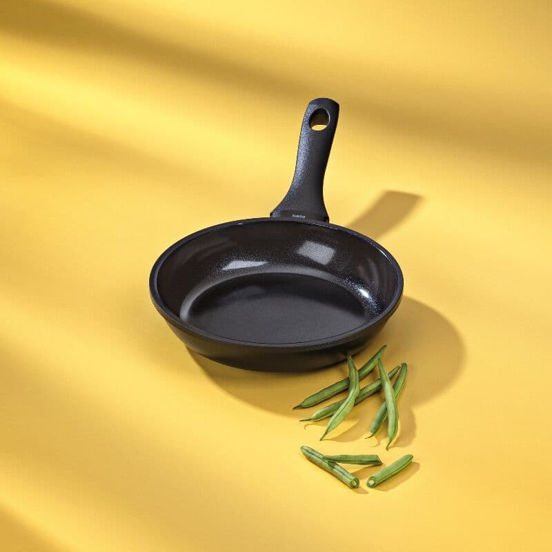 KELA Тиган с керамично покритие “Atura“ – Ø 24 см.