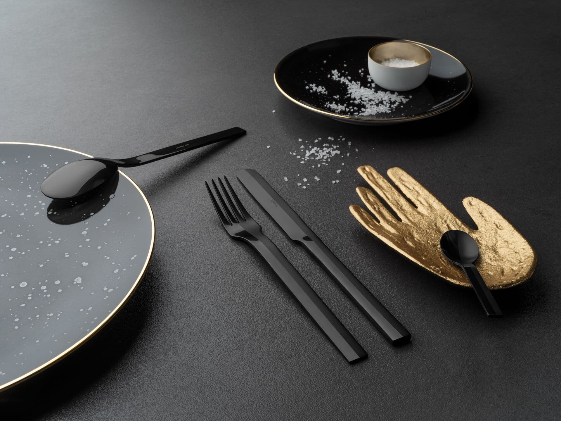 HERDMAR Прибори за хранене “TINTIM“- 24 части – черни (гланц + мат)