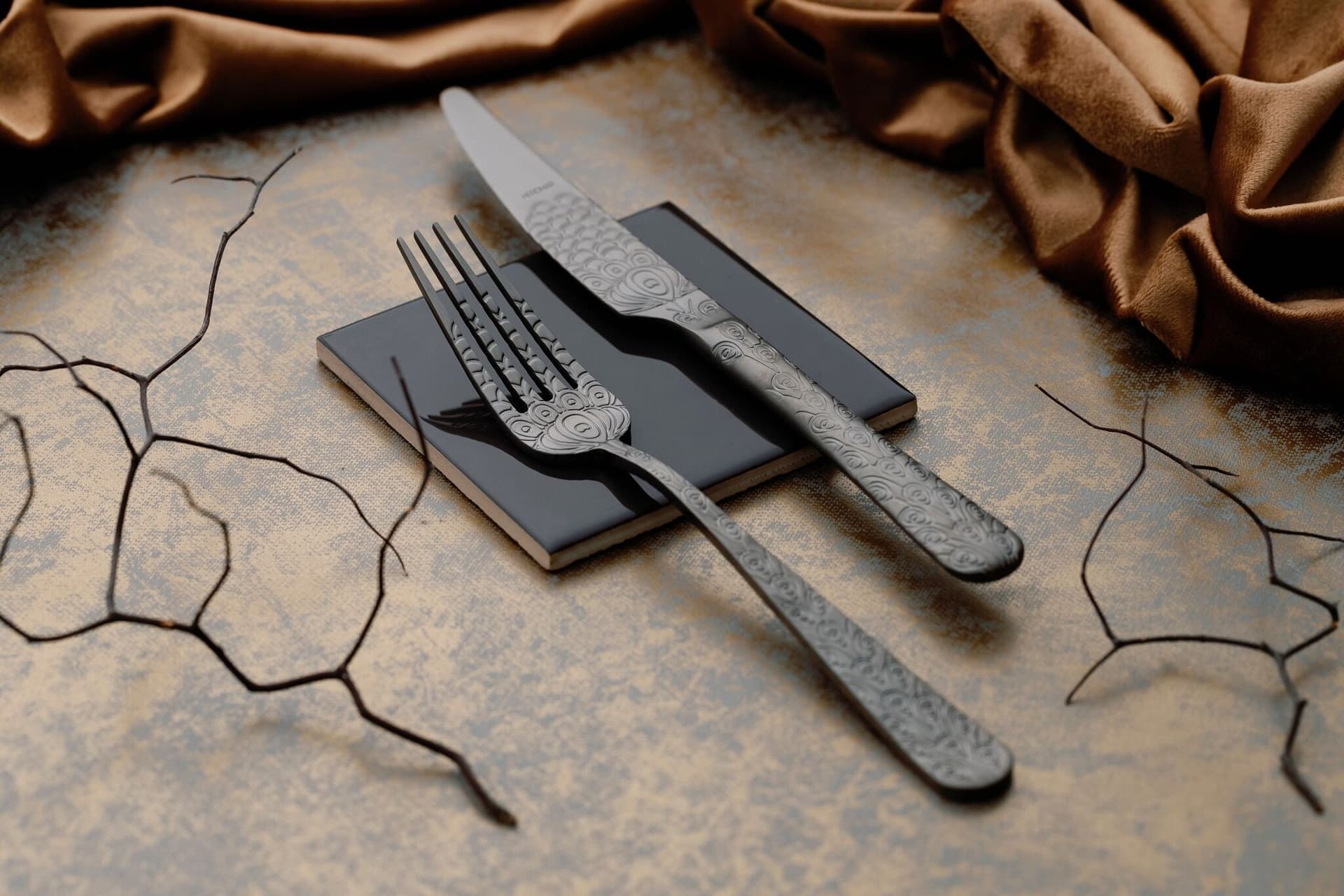 HERDMAR Прибори за хранене “PAVO“- 24 части – черен мат