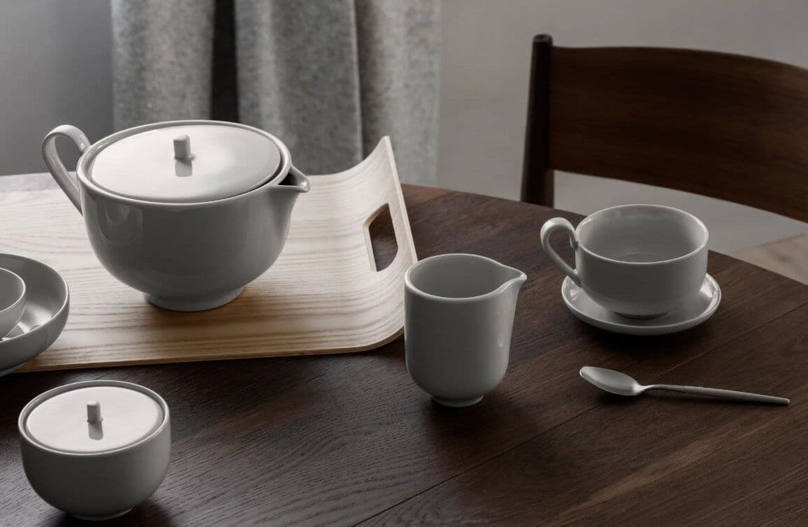 BLOMUS Табла/поднос WILO, размер S – цвят дърво