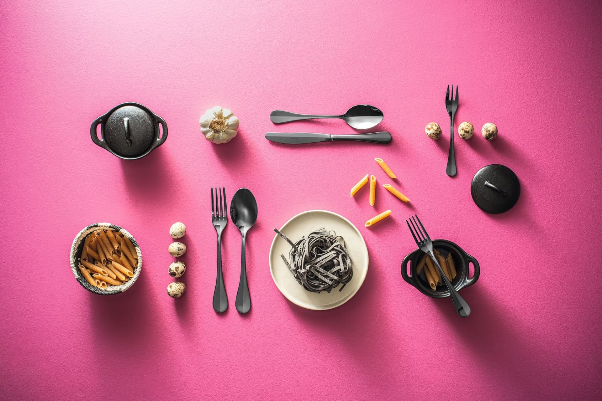 HERDMAR Прибори за хранене “ROCCO“- 24 части – черни (гланц + мат)